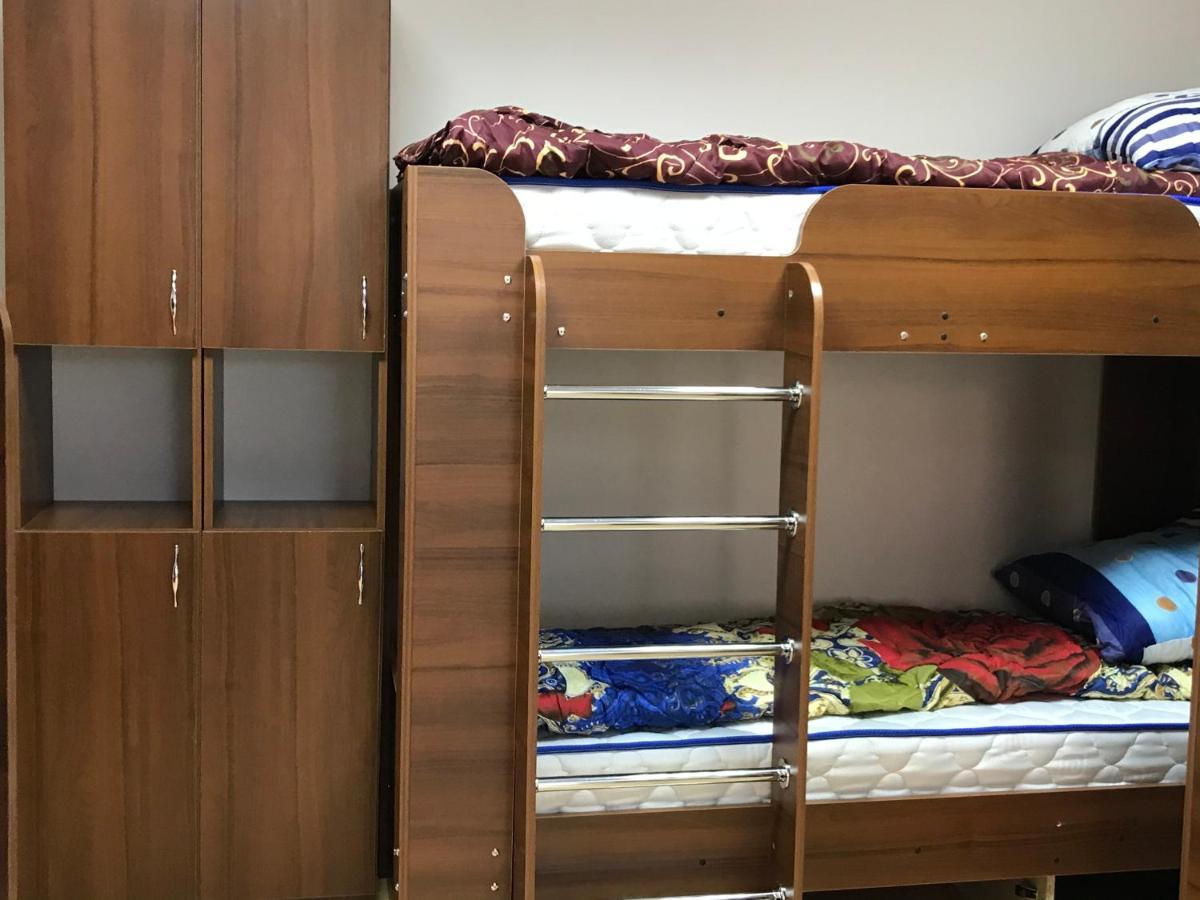 Міни-Хостел Родинного Типу Dubai Úzhgorod Exterior foto